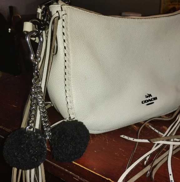 NWT Coach Nomad Fringe Hobo Chalk White Pebbled Leather & Gunmetal Hardware - Picture 2 of 6
